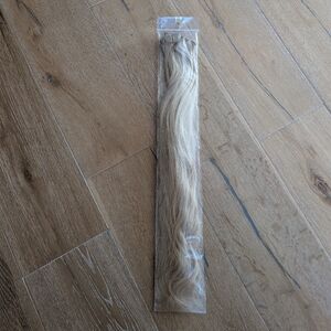 Tony Odishio Ash Blonde 24 Inch 70g Wavy Texture Double Weft sew Hair Extensions